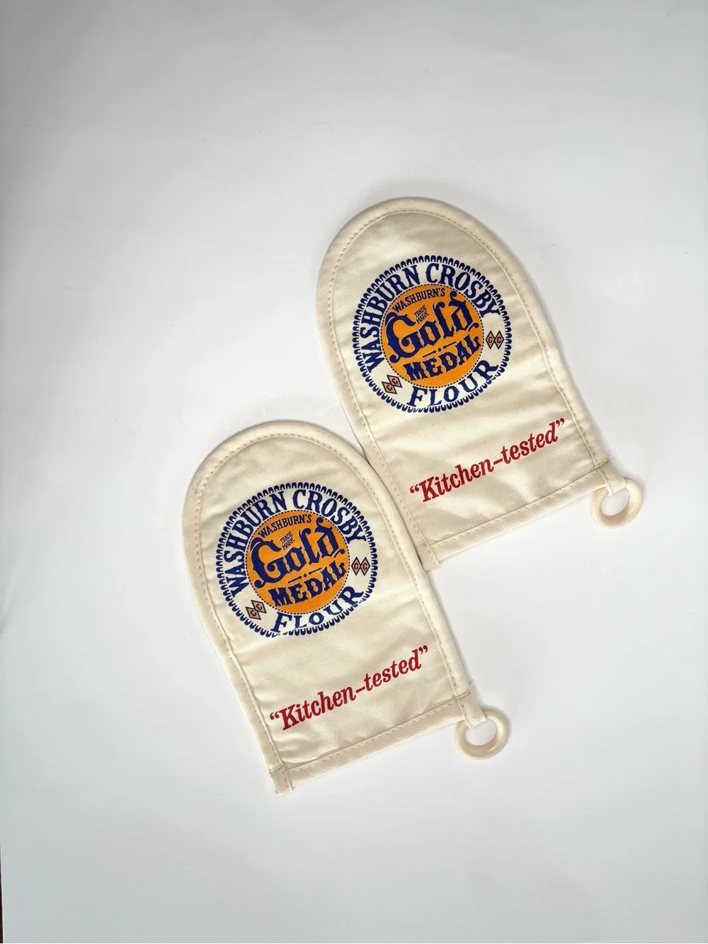 Linen Gold Medal Flour Tea Towel and Oven Mitt Set